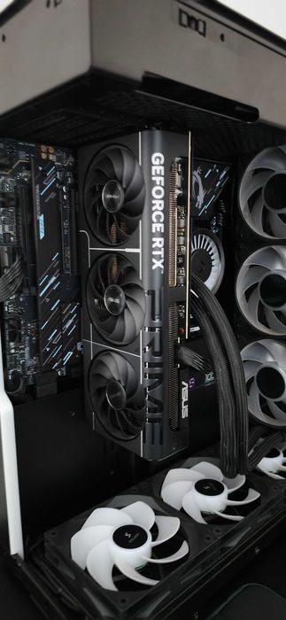 Мощный игровой компьютер на Ryzen 7 9800x3d