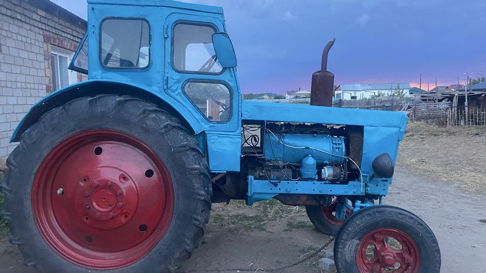 Трактор Т-40 в хорошем состоянии