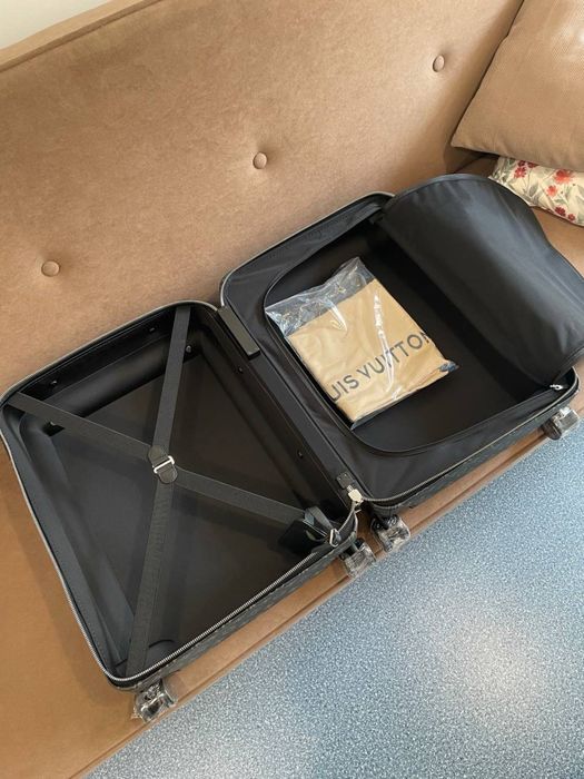 Чемодан Horizon 55 LV