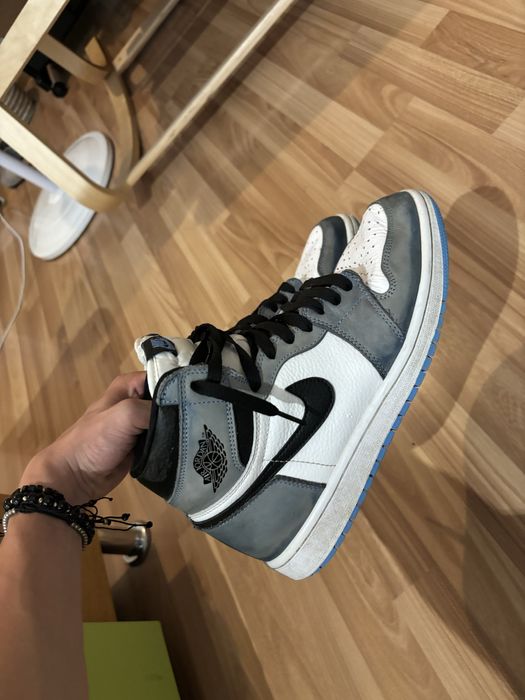 Jordan 1 university blue