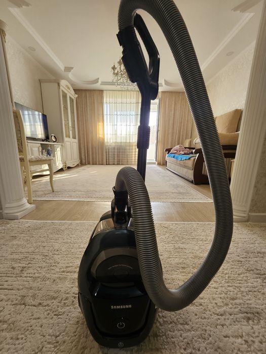 Продам пылесос в отличном состоянии Samsung