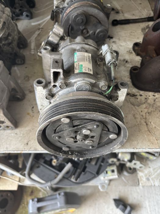 Compresor aer conditionat renault clio 3  1.5 dci
