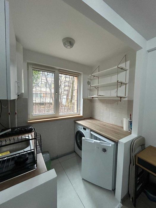 Garsonieră de închiriat Sector 4