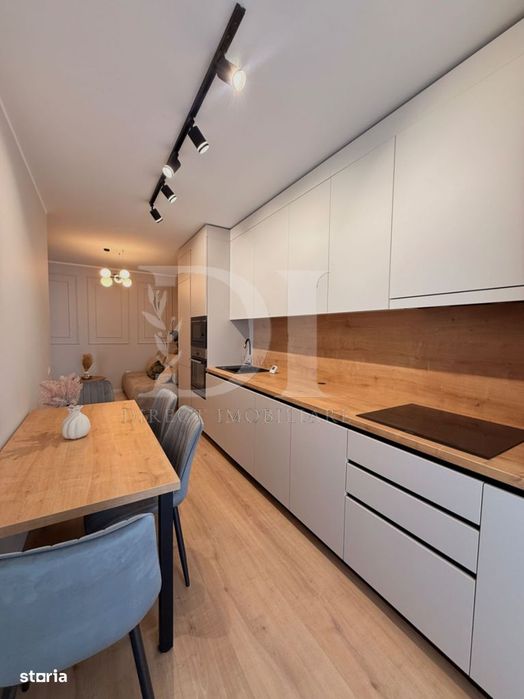Apartament ultramodern / etaj intermediar / Zona Eroilor
