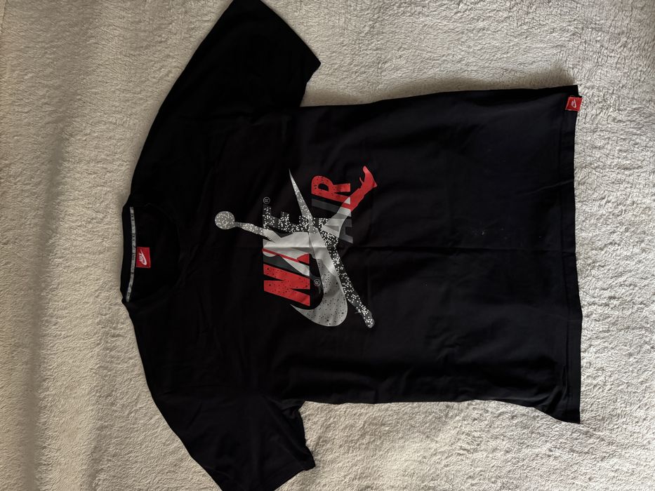 Продам стильную Футболку Nike Air Jordan