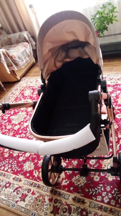 Продам  рочно коляску 25000