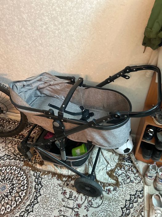 Продаю коляску детскую