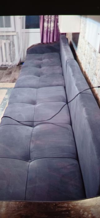 Продам диван в отличнам состояние