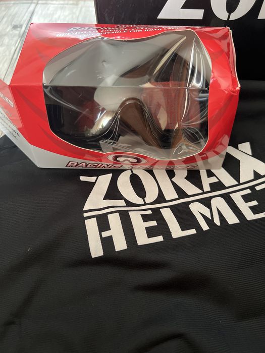 Мото каска Zorax L с принадлежности