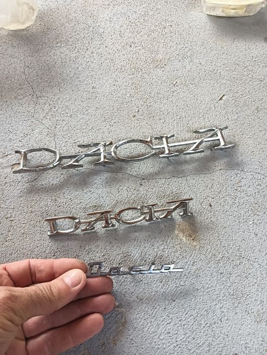 Vând piese DACIA.