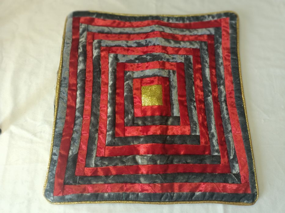 40×40 өлшемде чехолдар сатылады.