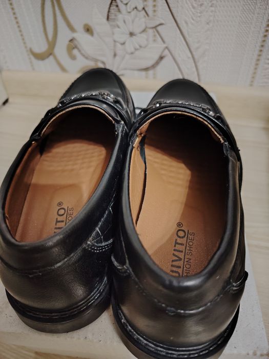 Bolalar tuflisi.Yangi. 38 razmerli qora rangda.