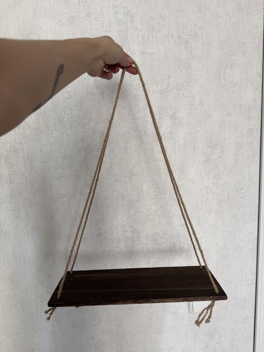 Продается полка настенная