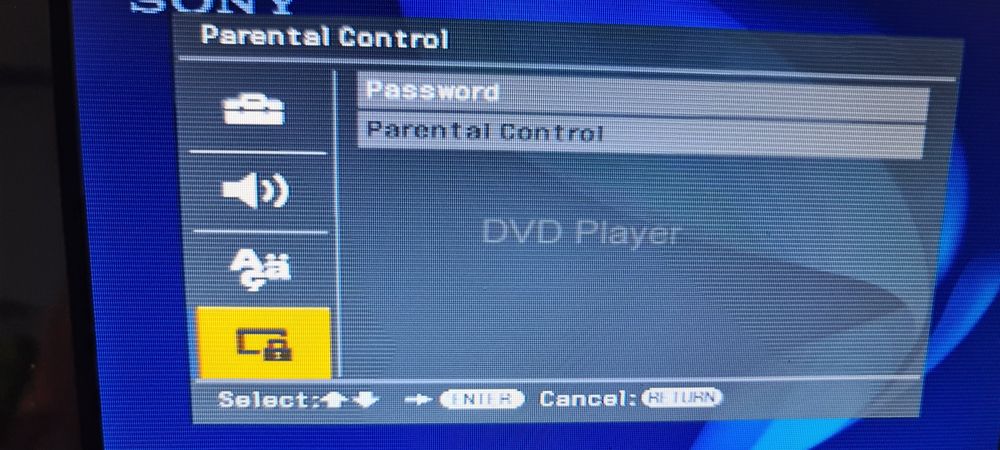 DVD Player Portabil Sony DVP-FX730 – Pachet Complet (Telecomanda + incarcator Auto + Priza)