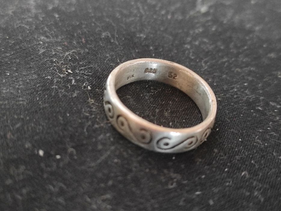 Дамски сребърен пръстен