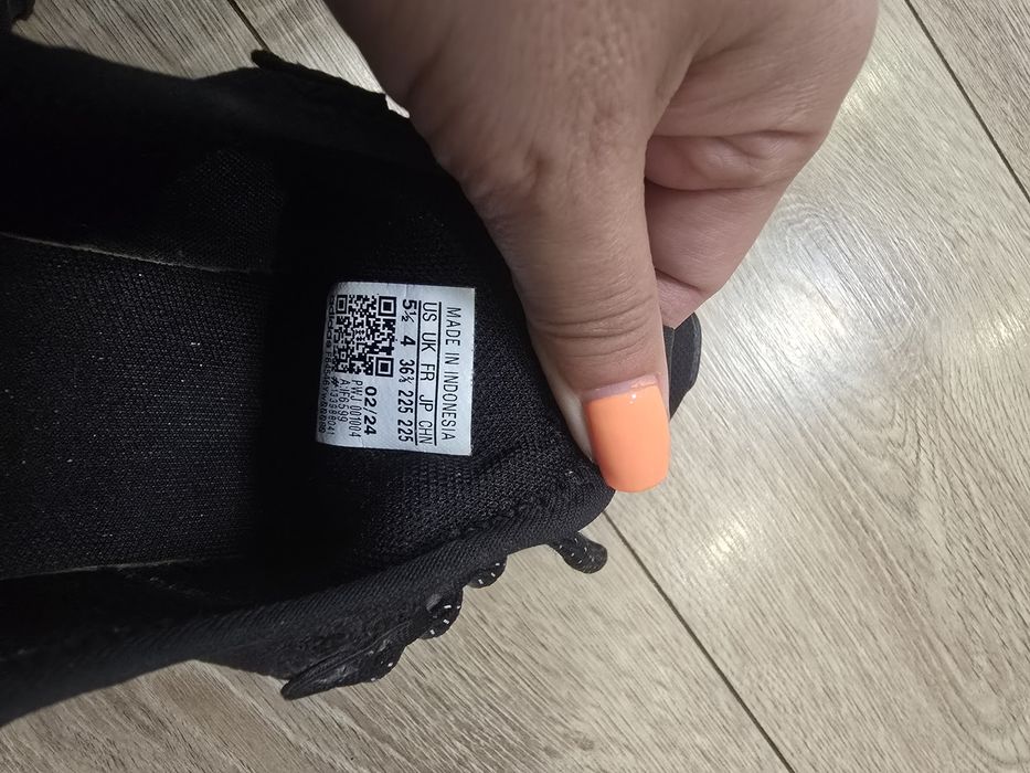 Маратонки adidas