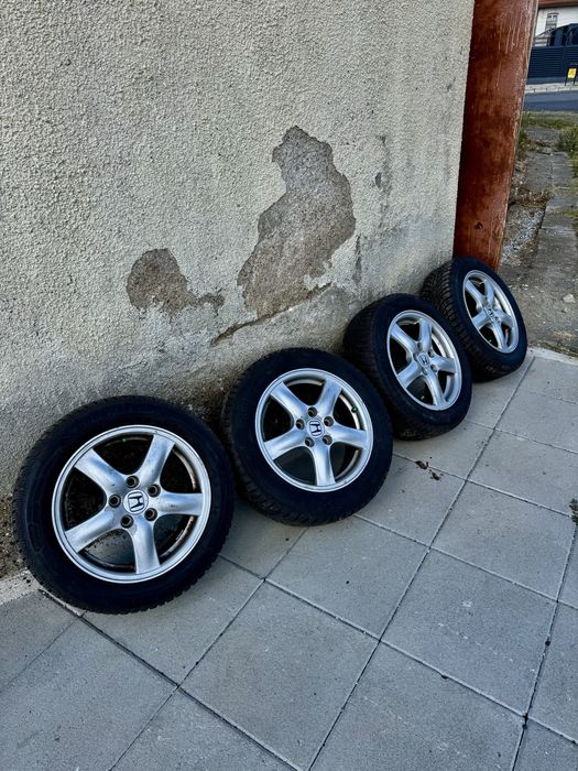 Джанти със зимни гуми Хонда 5х114,3 16/ Honda Accord Continental-Good Year