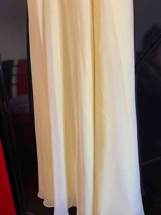 Vand rochie elegantă.