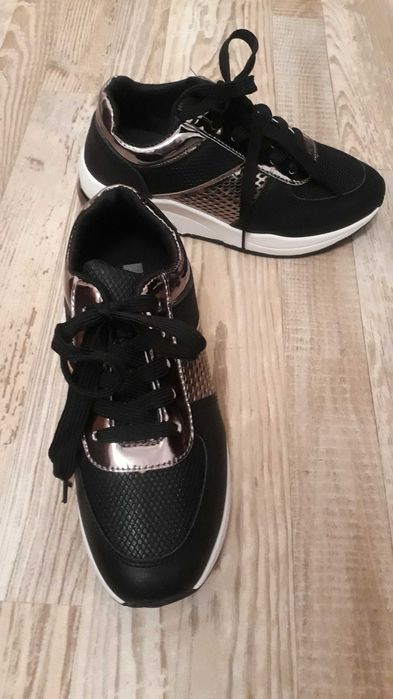 Нови дамски маратонки