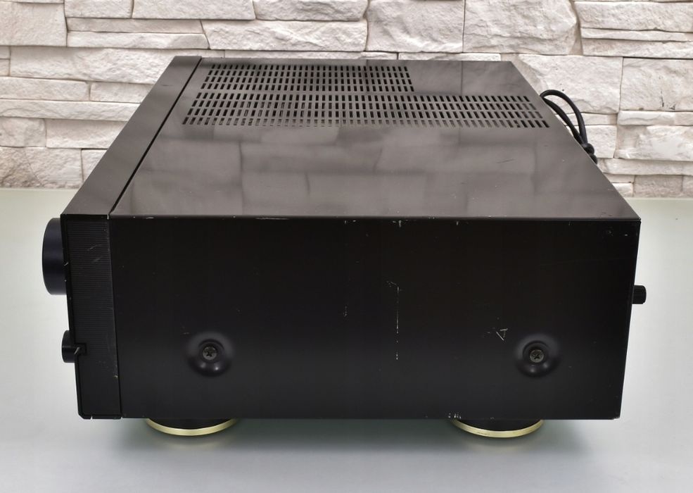 Продавам стерео усилвател Denon PMA-520A