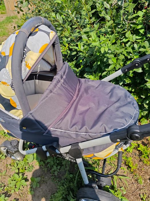 Продам коляску 2 в 1