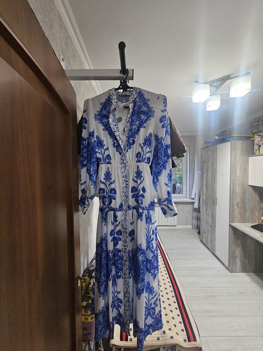 Продам платье,рубашки