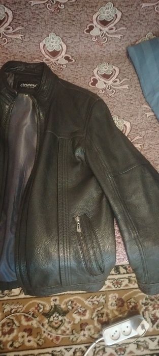 Продам коженую куртку