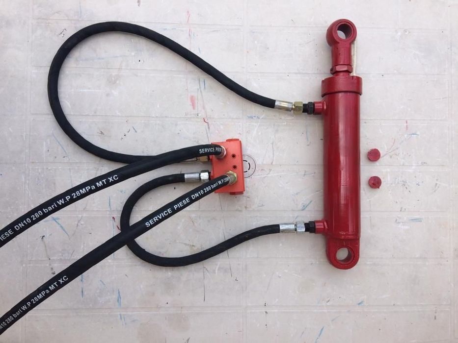 Cilindru distribuitor plug reversibil