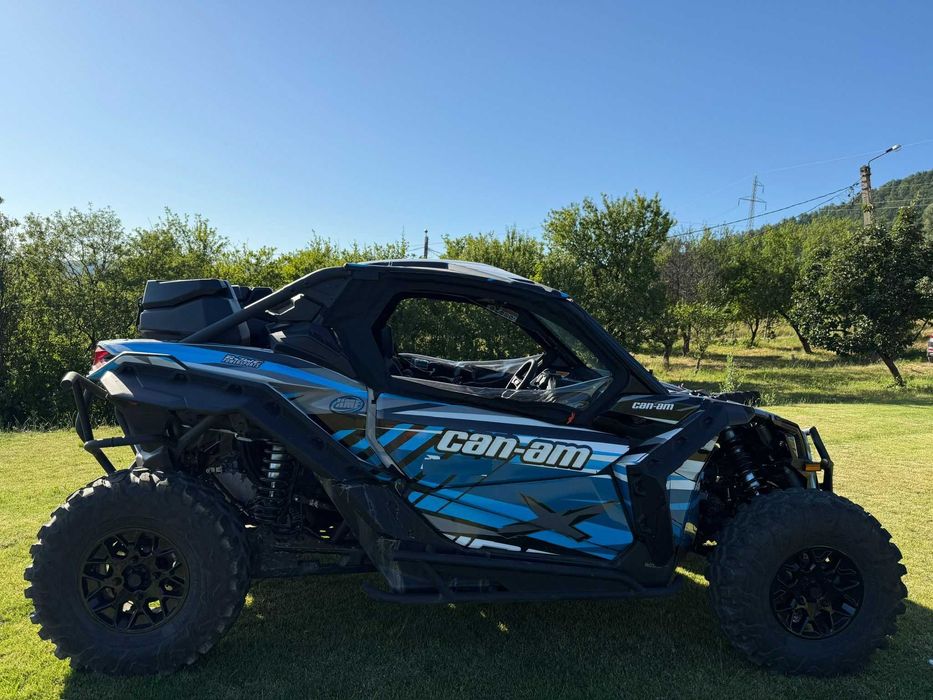 Can am maverick x3 turbo rr rc 200 cp