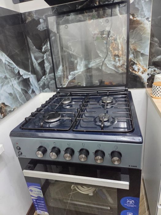 Продам газовую плиту