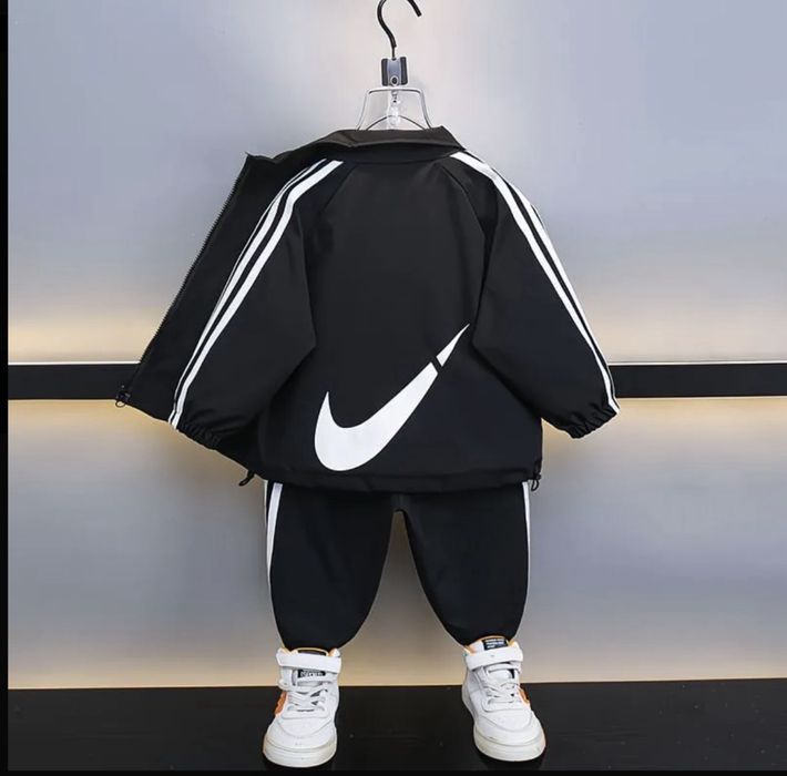 Детский спортивный костюм