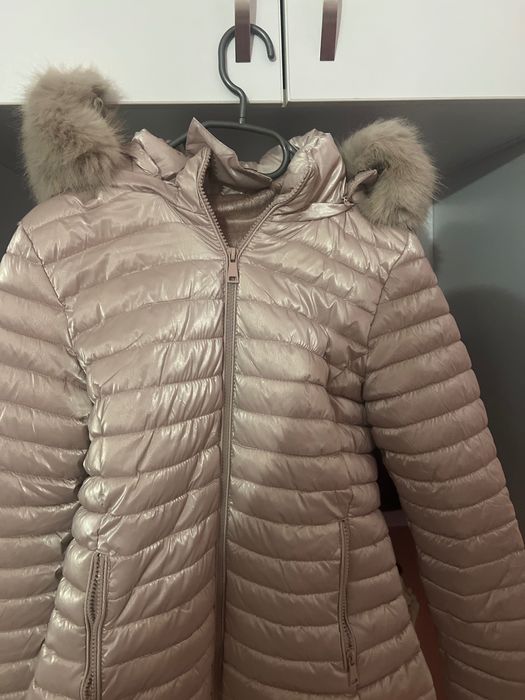 Яке в розово. Без забележки.