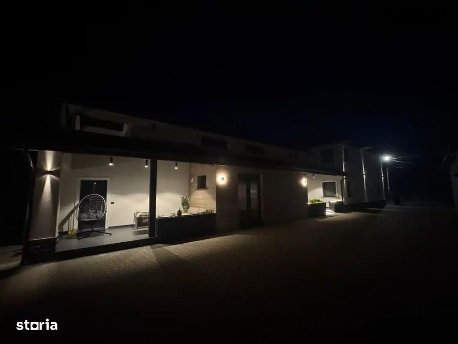 Casa individuala, 302 mp, teren 800 mp, zona Marginea