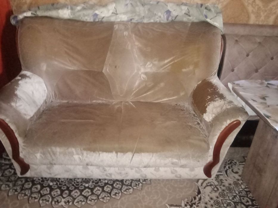 Mebel sotiladi arzon