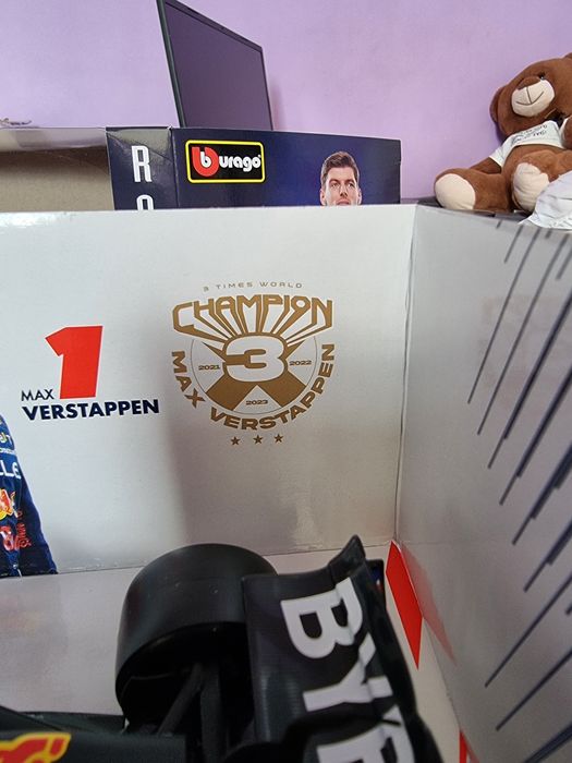 Red bull World champion 2023 Verstappen