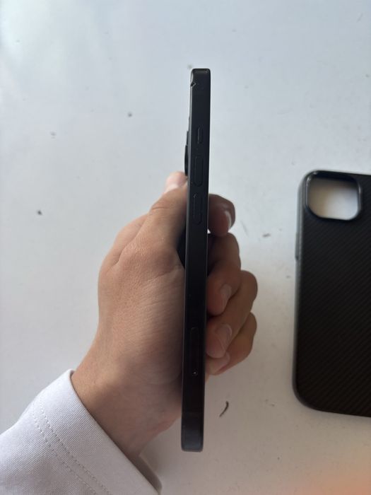 iphone 15 в черном цвете