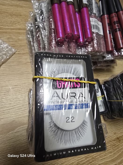 Козметика мигли и гланц от фалират магазин