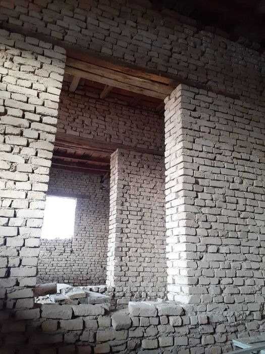 Uy Sotiladi (2,6 sotok, yarim bitgan)