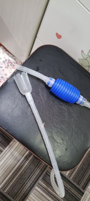 Продам аквариум с рыбками гуппи