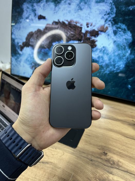 Телефон iPhone 15 Pro