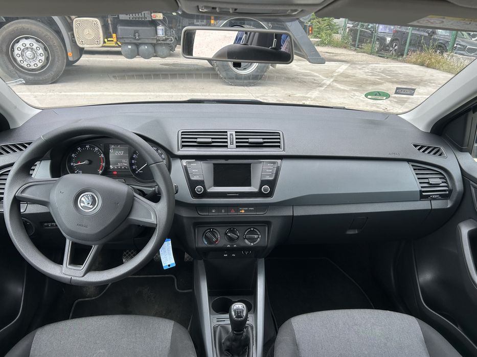 SKODA Fabia 2015 — imagine 3