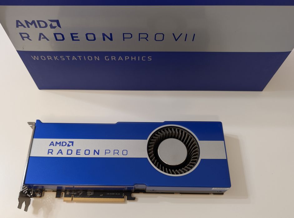 GPU AMD Radeon Pro VII 16GB profesionala