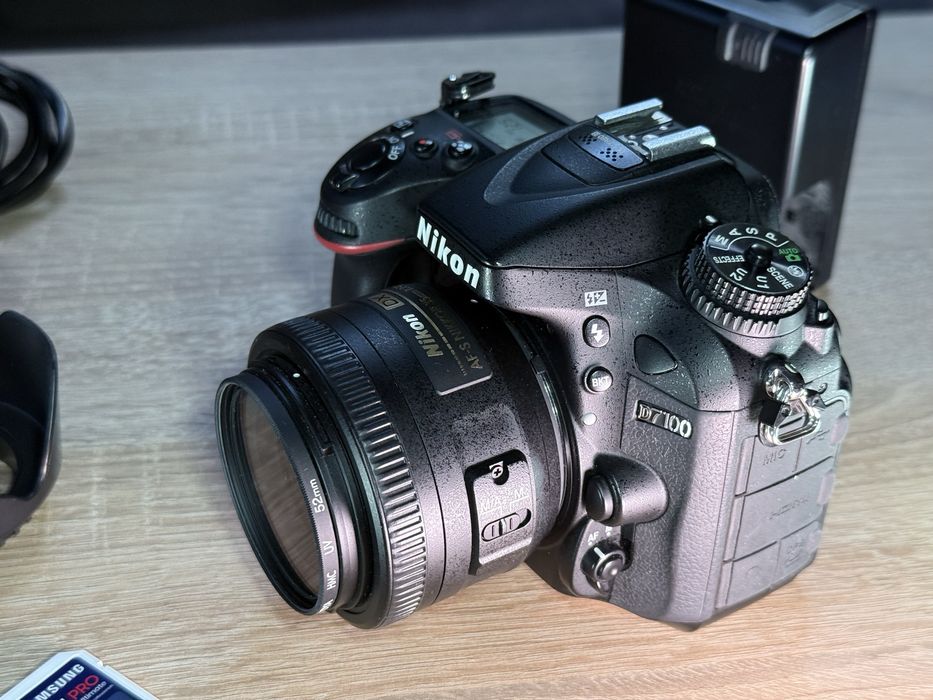 Nikon D7100 + Nikon AF-S DX Nikkor 35mm f/1.8G – комплект