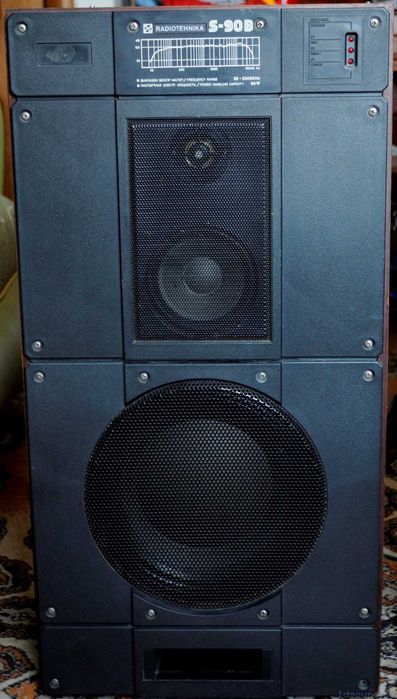 Две большие колонки ! Собраны из 4-х S-90B