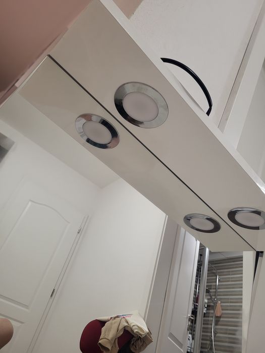 Vând oglindă de baie 52/72