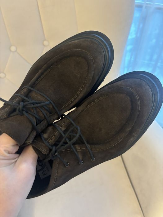 Замшевые лоферы коричневые