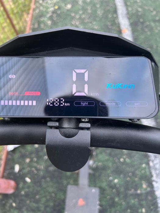 Trotineta Kukirin G2 2025