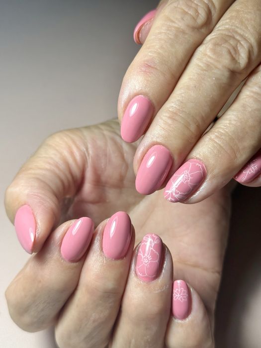 Manichiura gel si semipermanenta