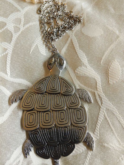 Дамска бижутерия от естествени камъни