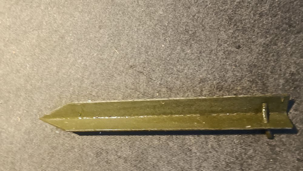 Металлические колышки.